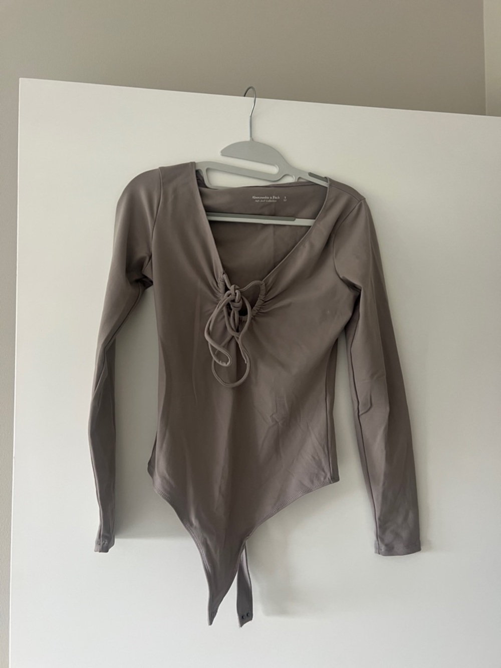 Abercrombie & Fitch Mauve-Taupe Long Sleeve Lace-Up Bodysuit